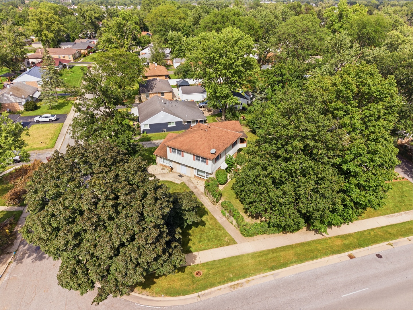 main property photo 22
