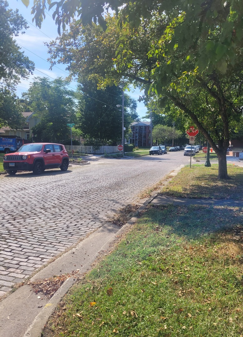 main property photo 37