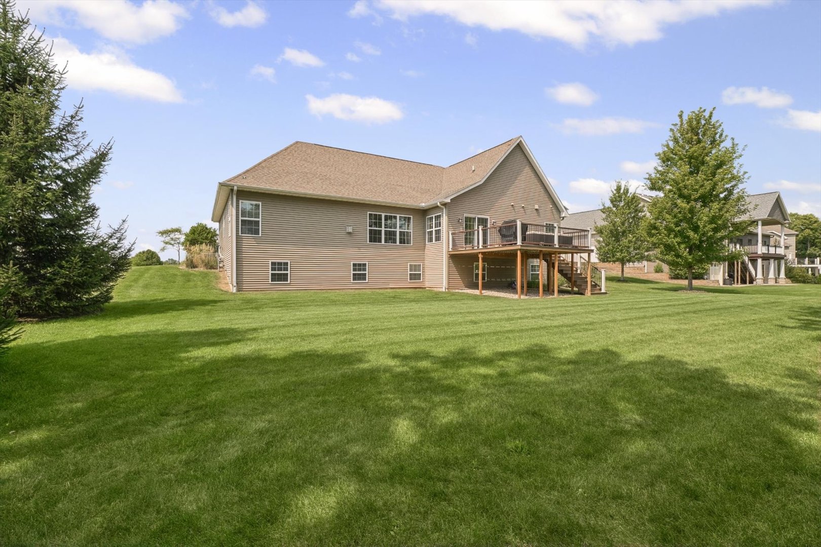 main property photo 70
