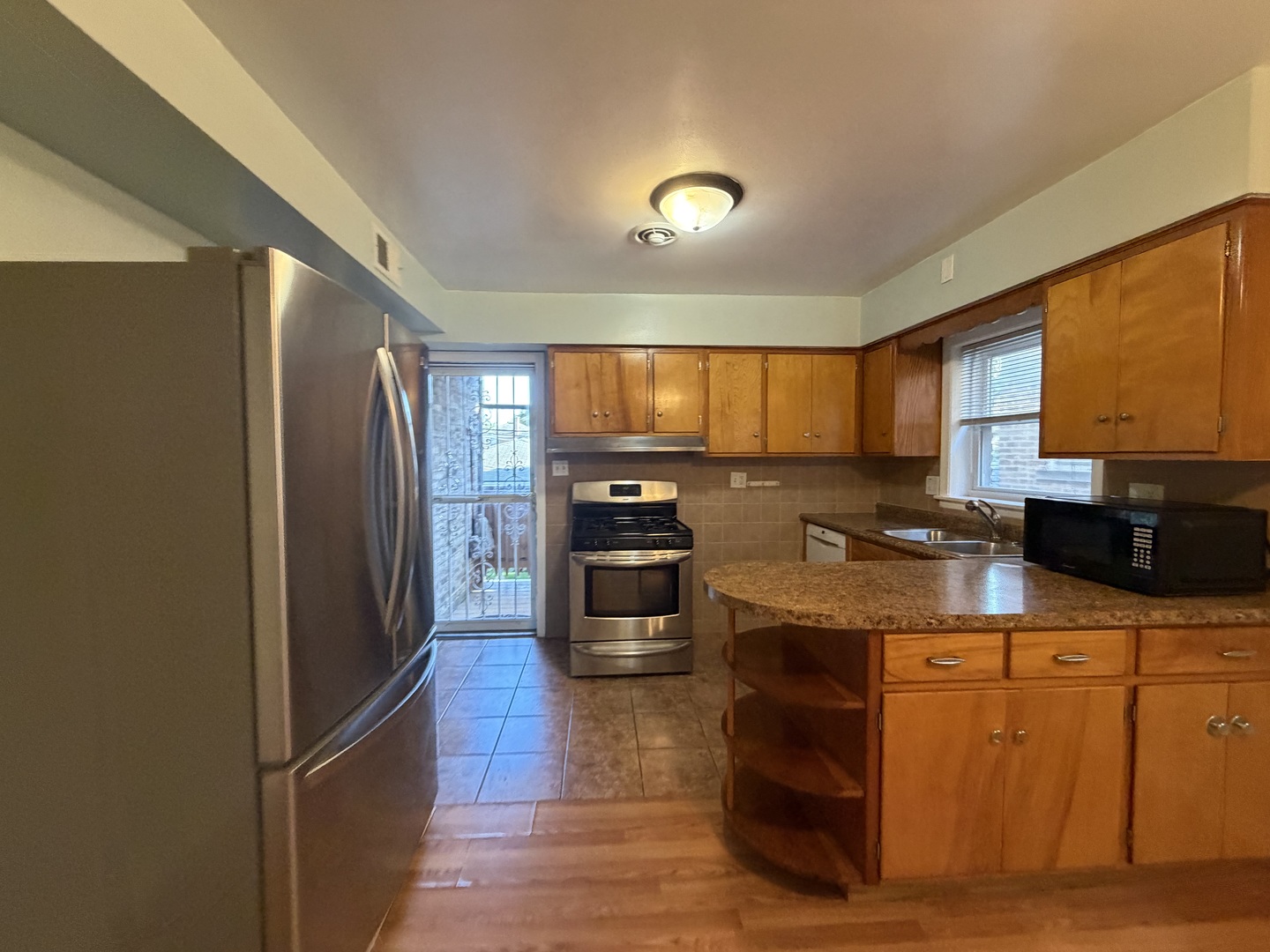 main property photo 17