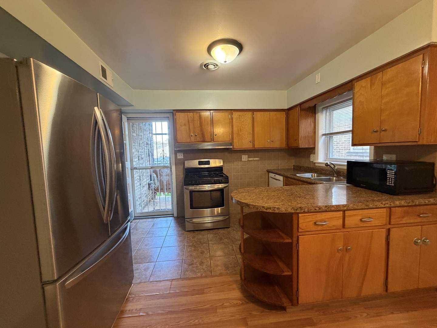 main property photo 18