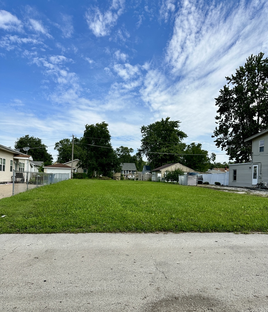main property photo 25
