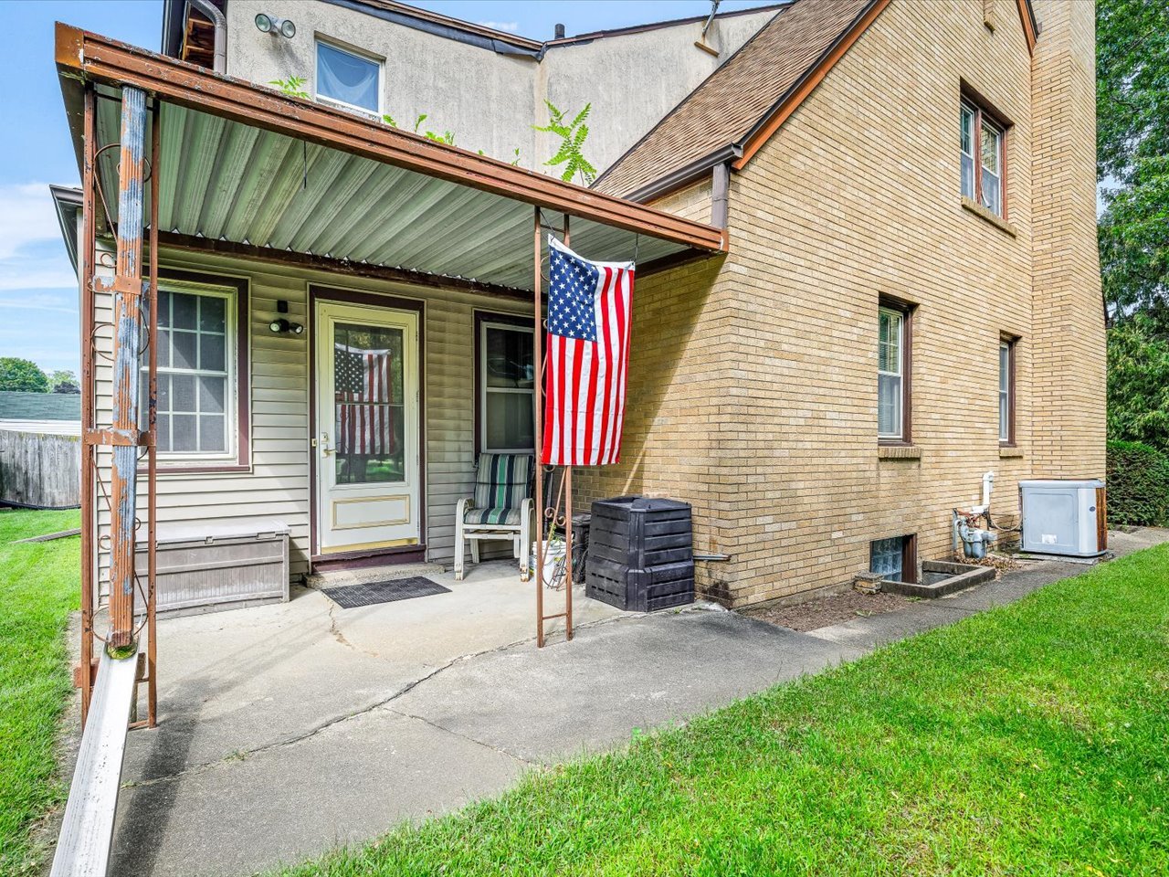 main property photo 29