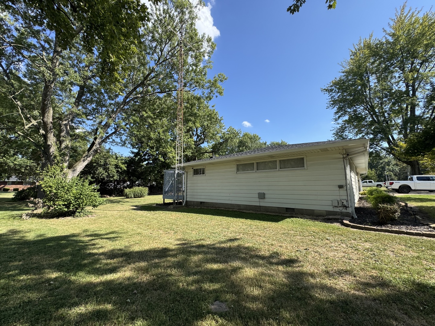 property viewer photo 45