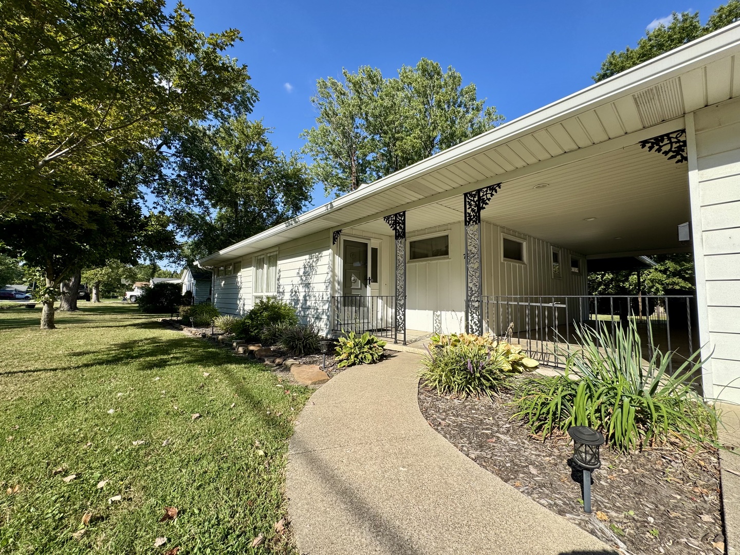 property viewer photo 7