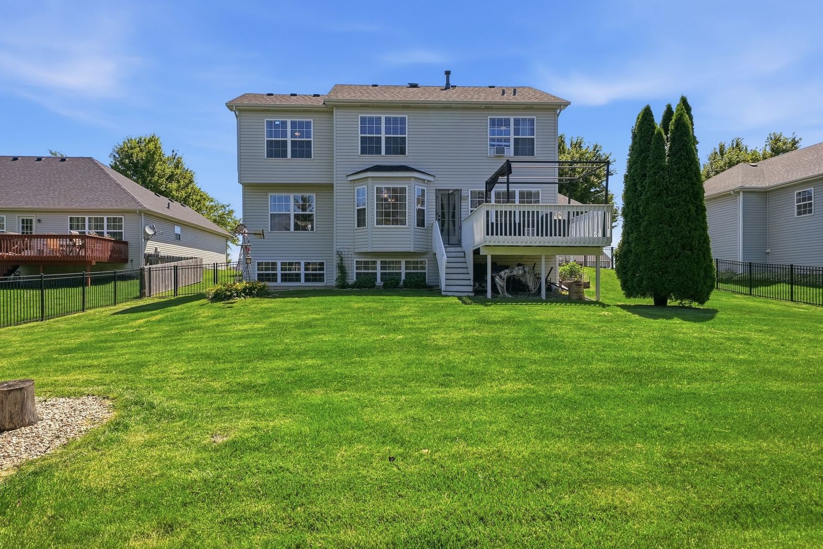 main property photo 42