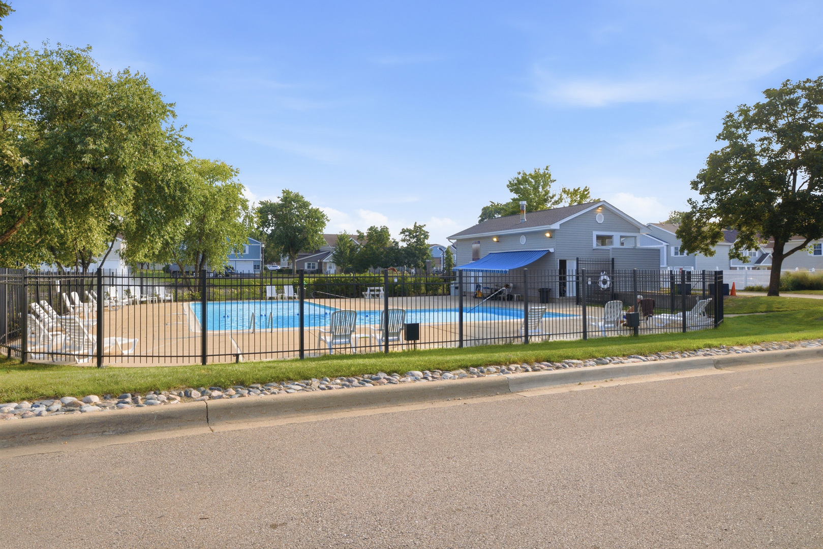 main property photo 18