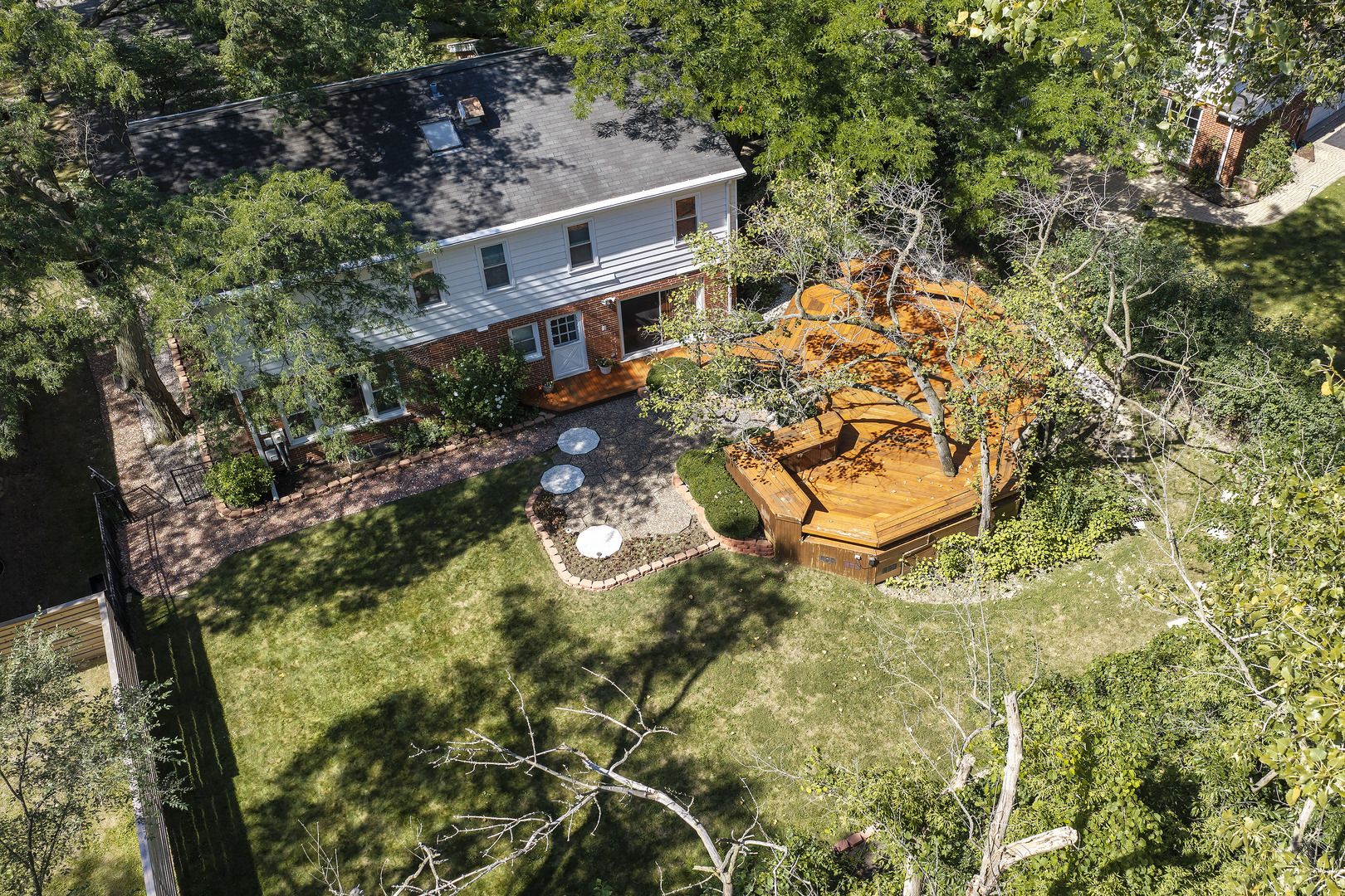 main property photo 18