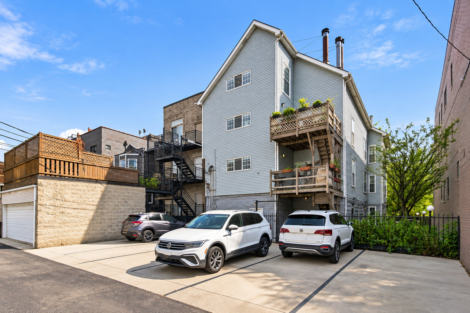 main property photo 30