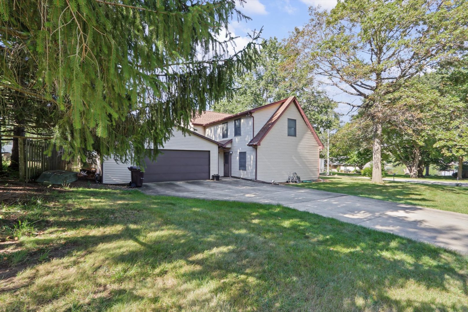 main property photo 9