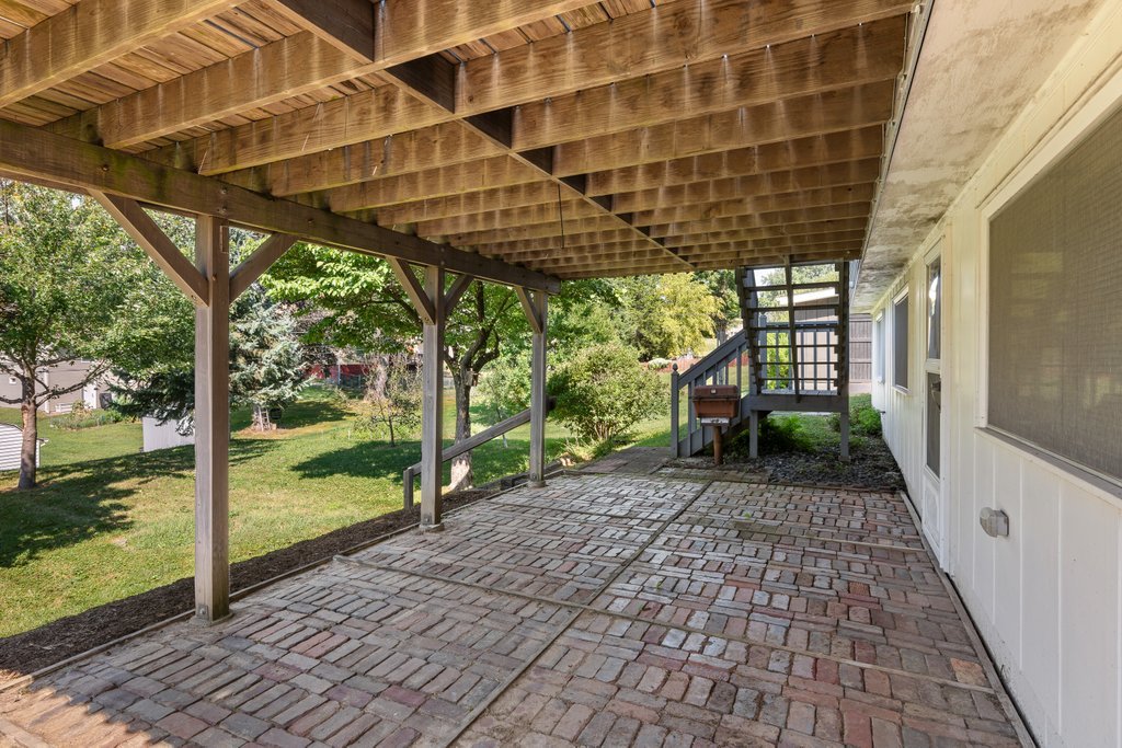 main property photo 35