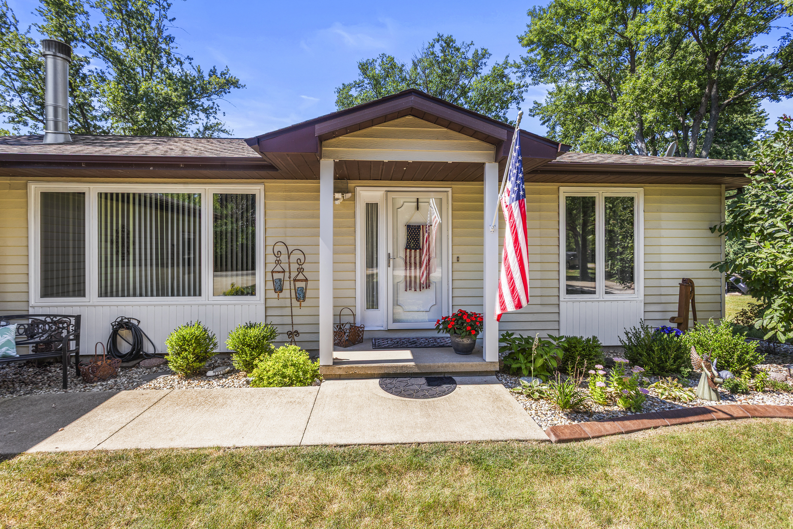 main property photo 15
