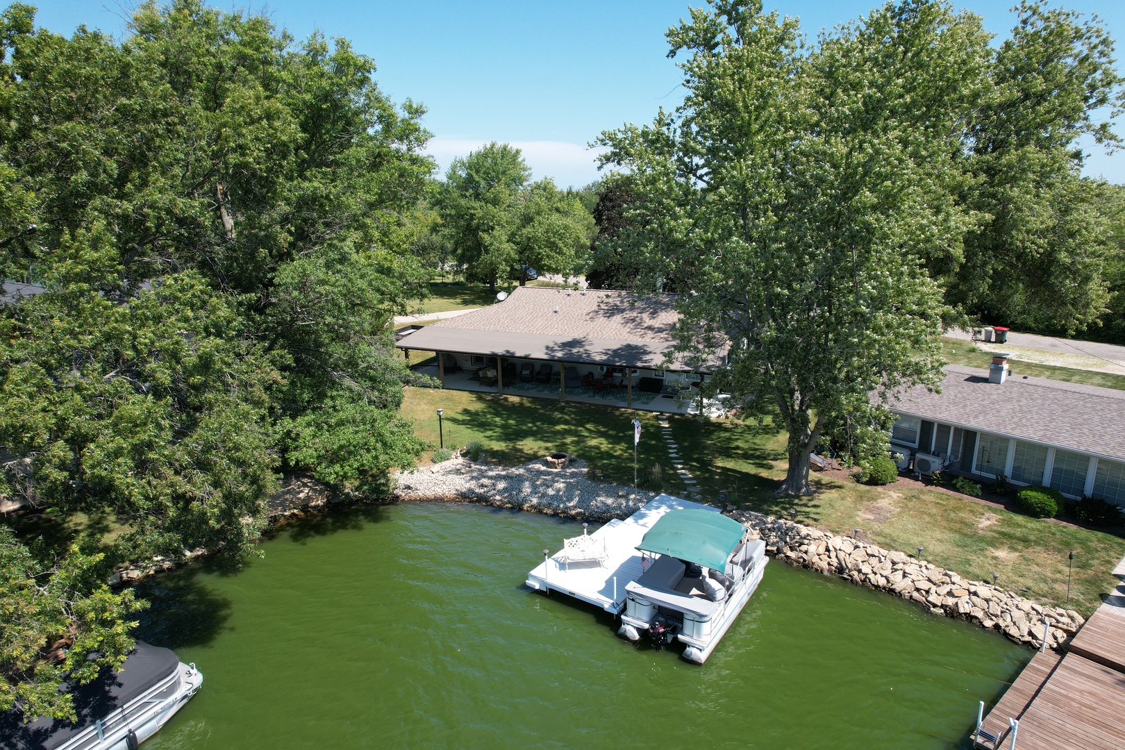 main property photo 6