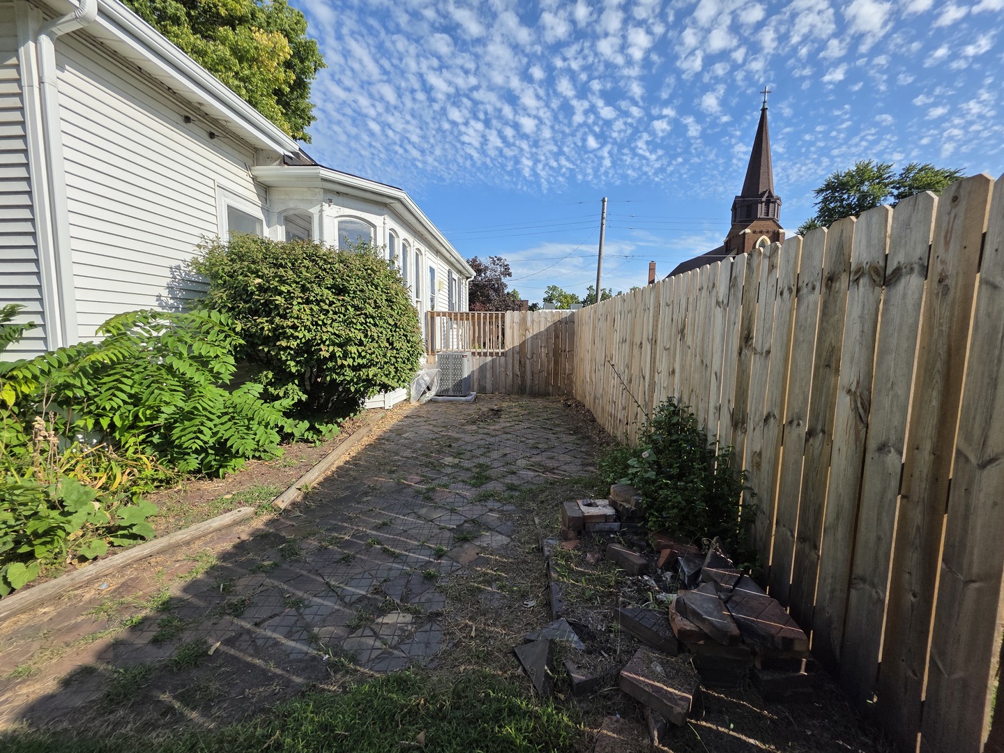 main property photo 11