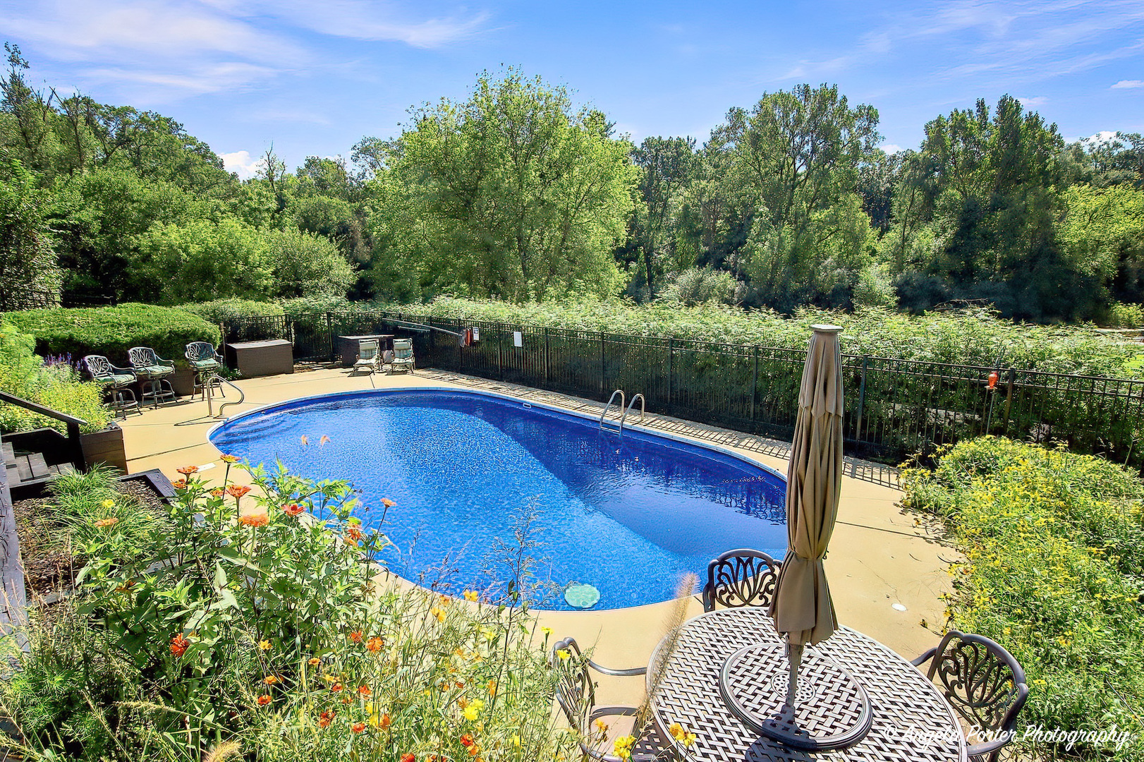 main property photo 29