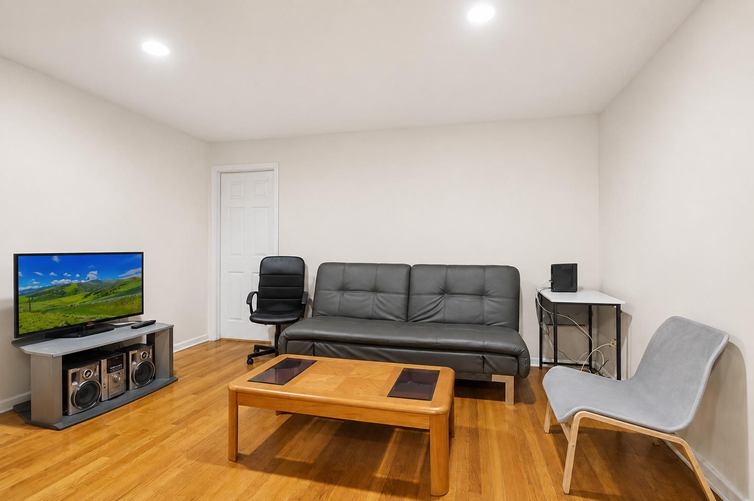 main property photo 4