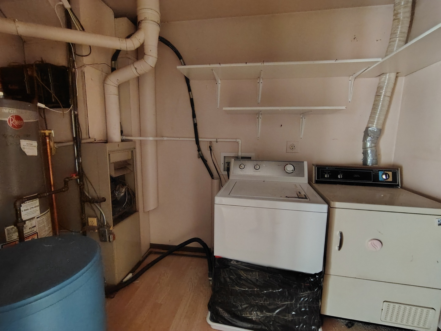 main property photo 12
