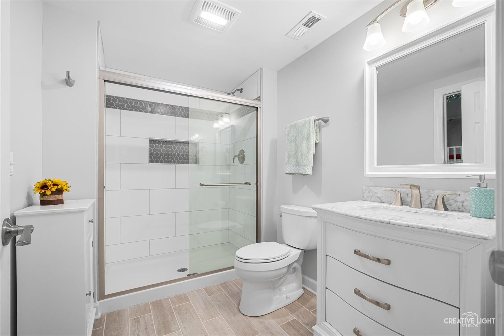 property viewer photo 36