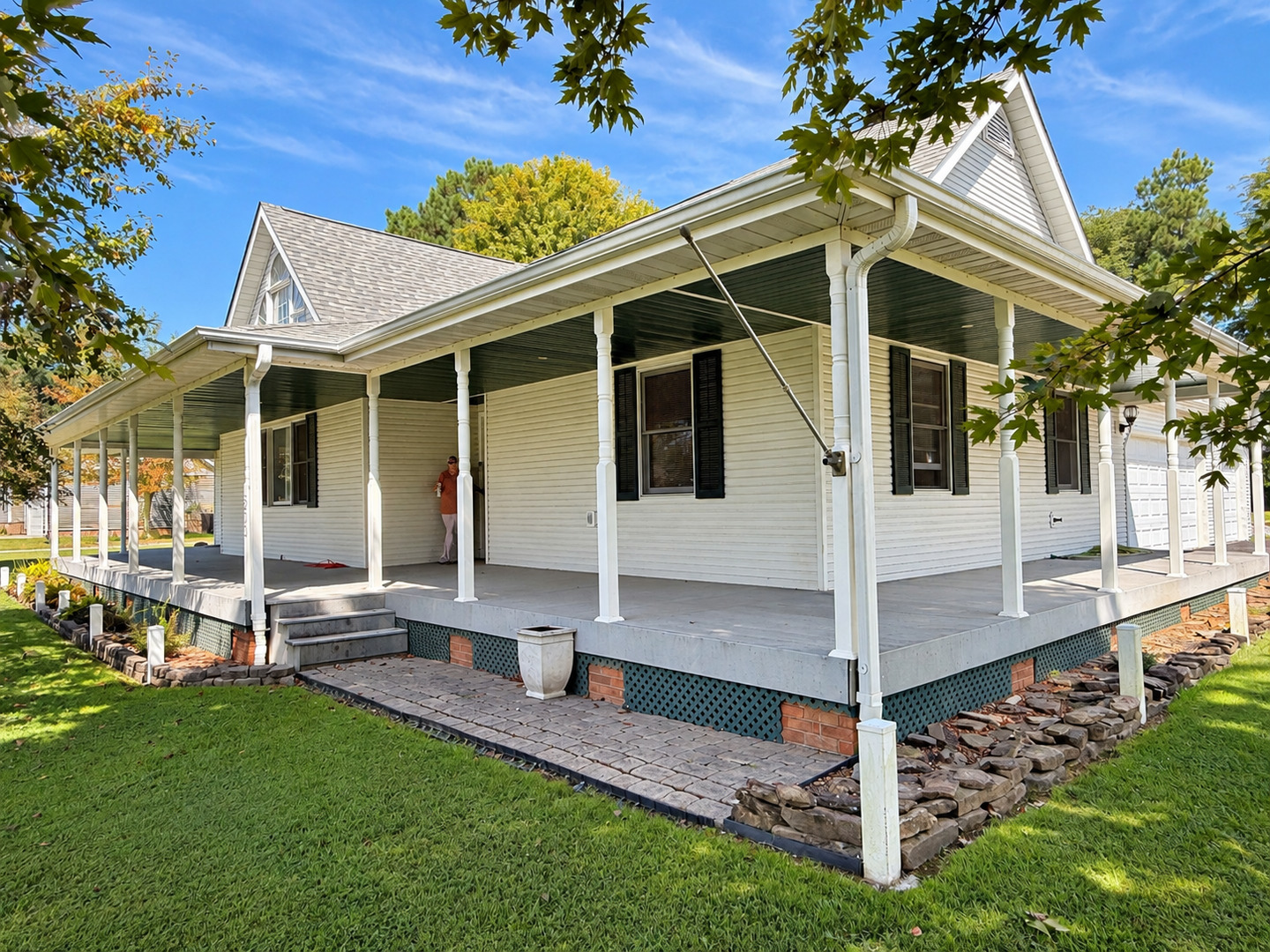 main property photo 27