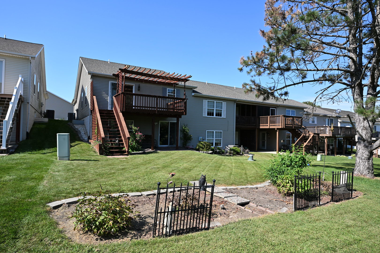 main property photo 7