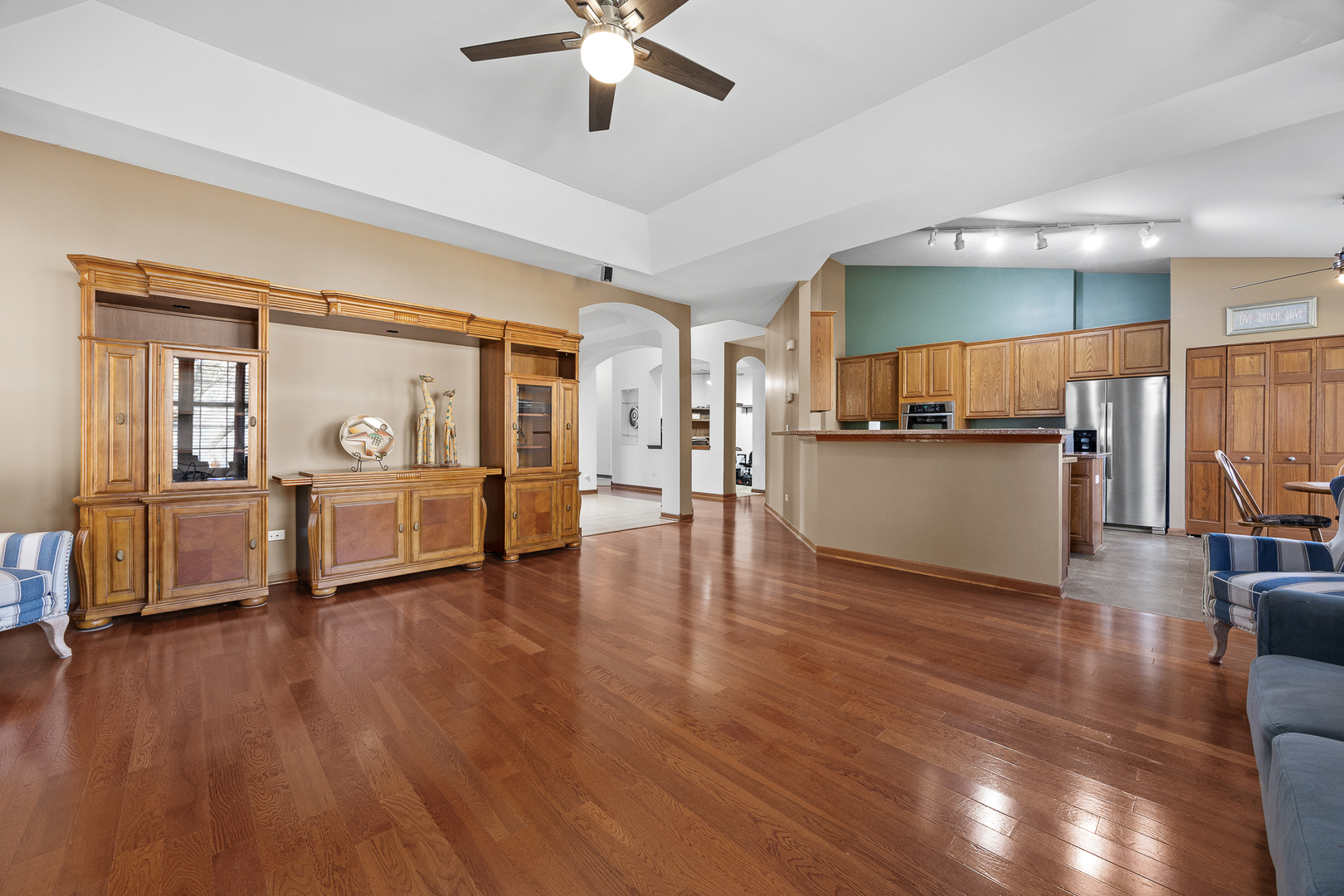main property photo 13