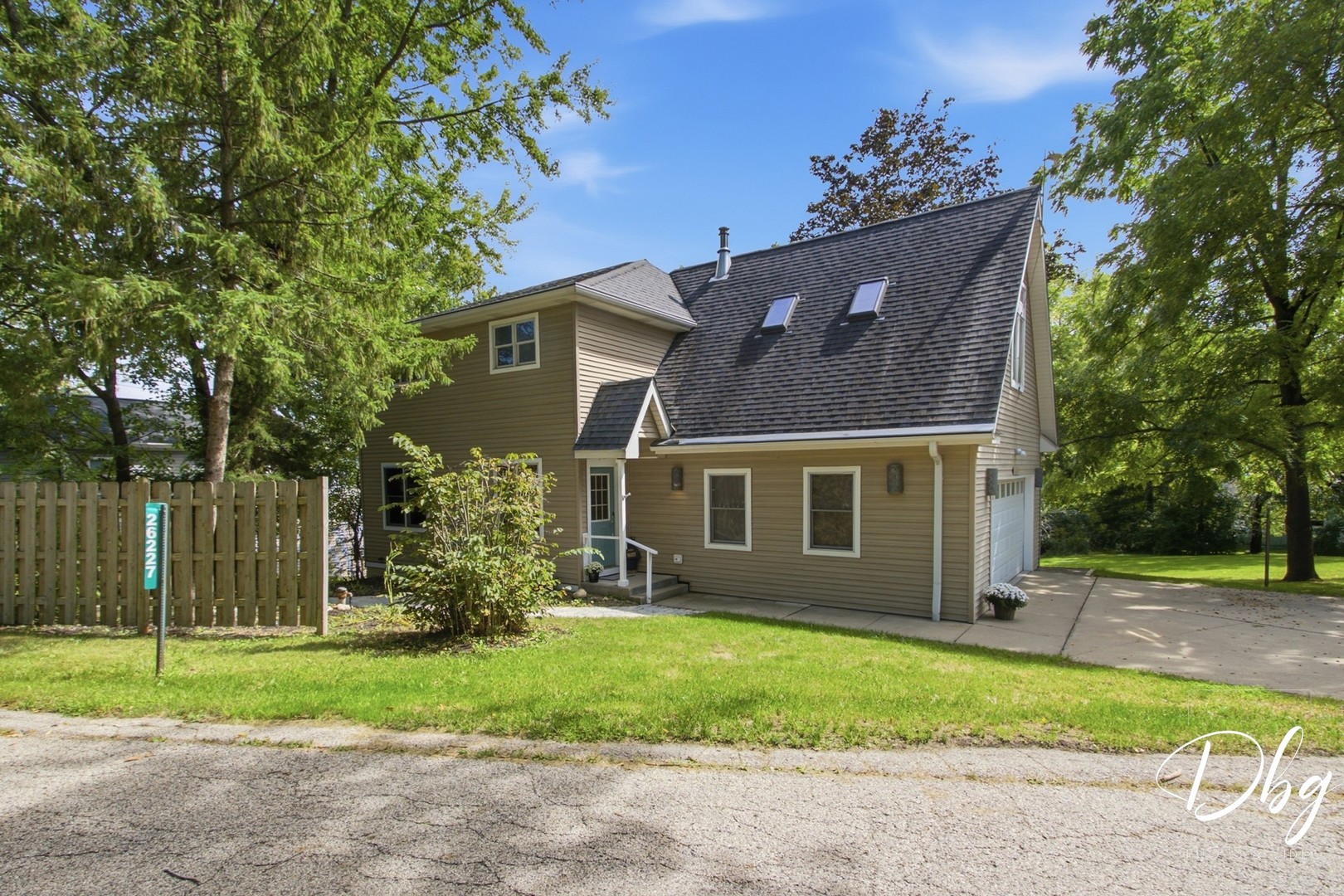 main property photo 29