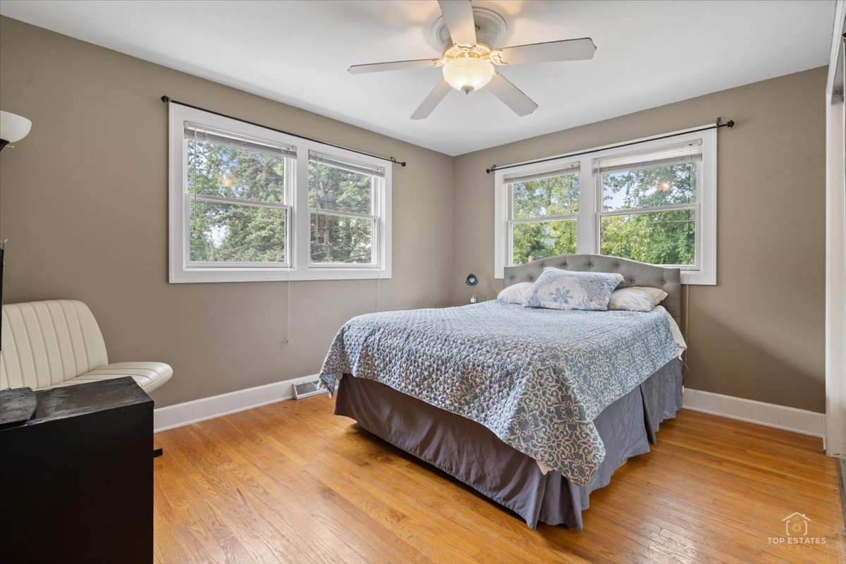 property viewer photo 17