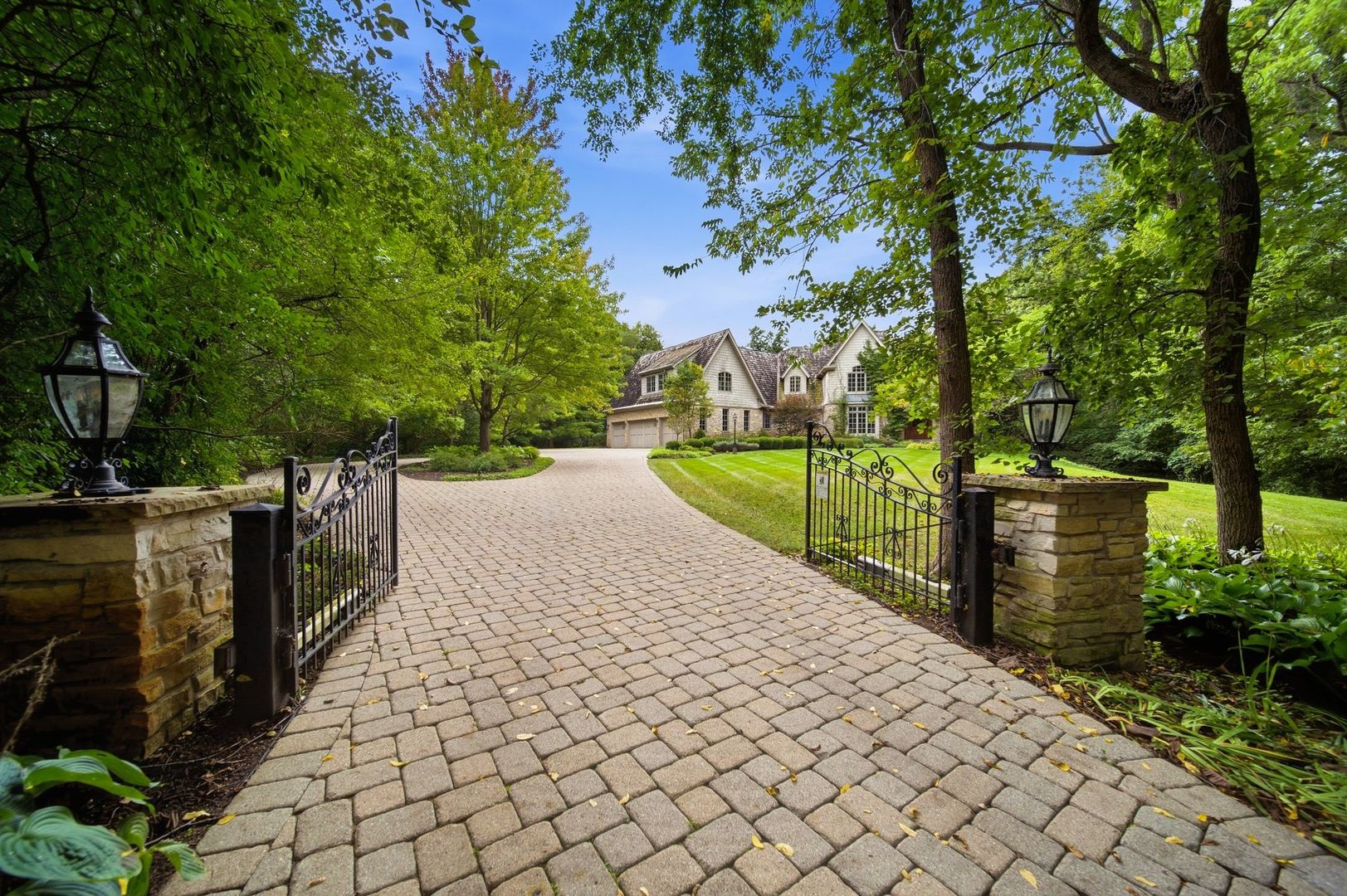 main property photo 2