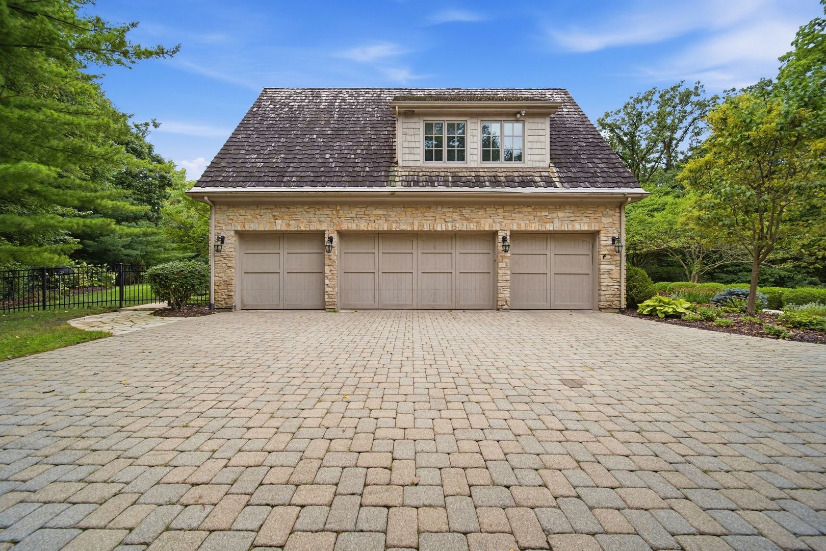 main property photo 59