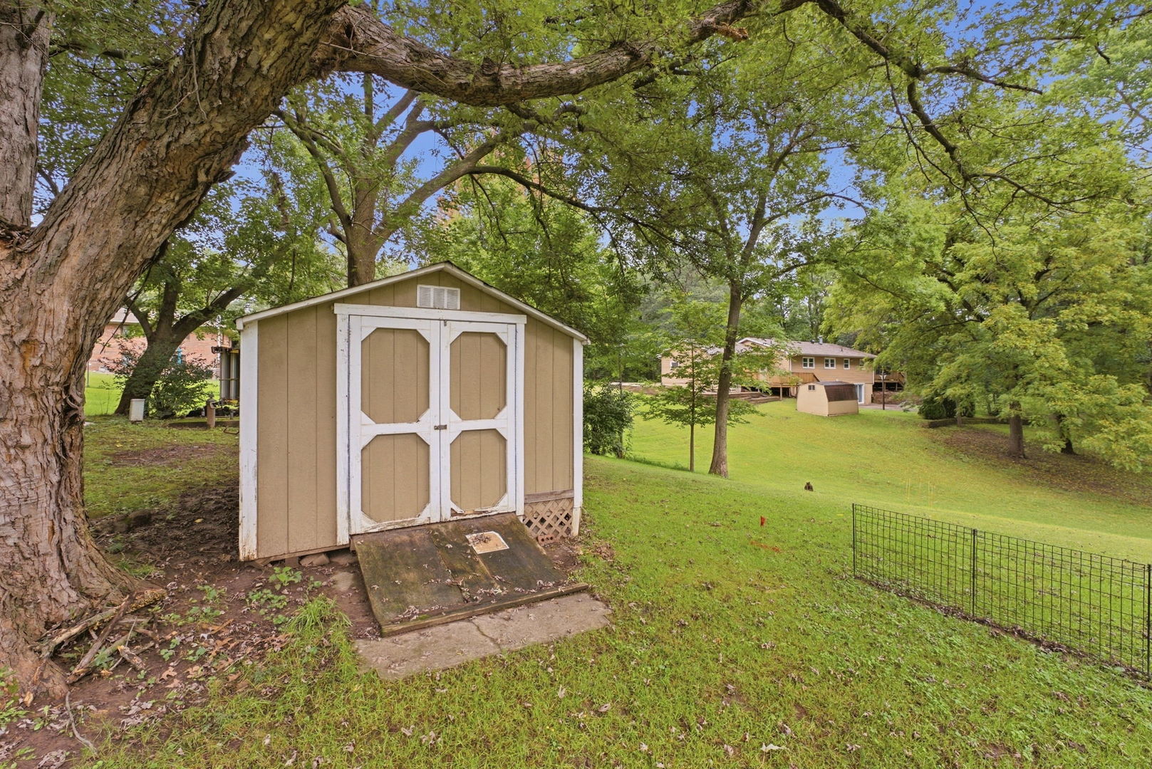 main property photo 26