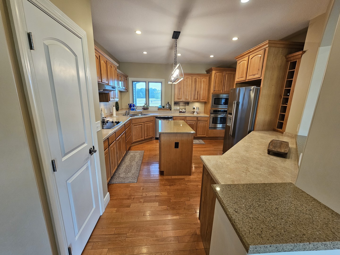 main property photo 25