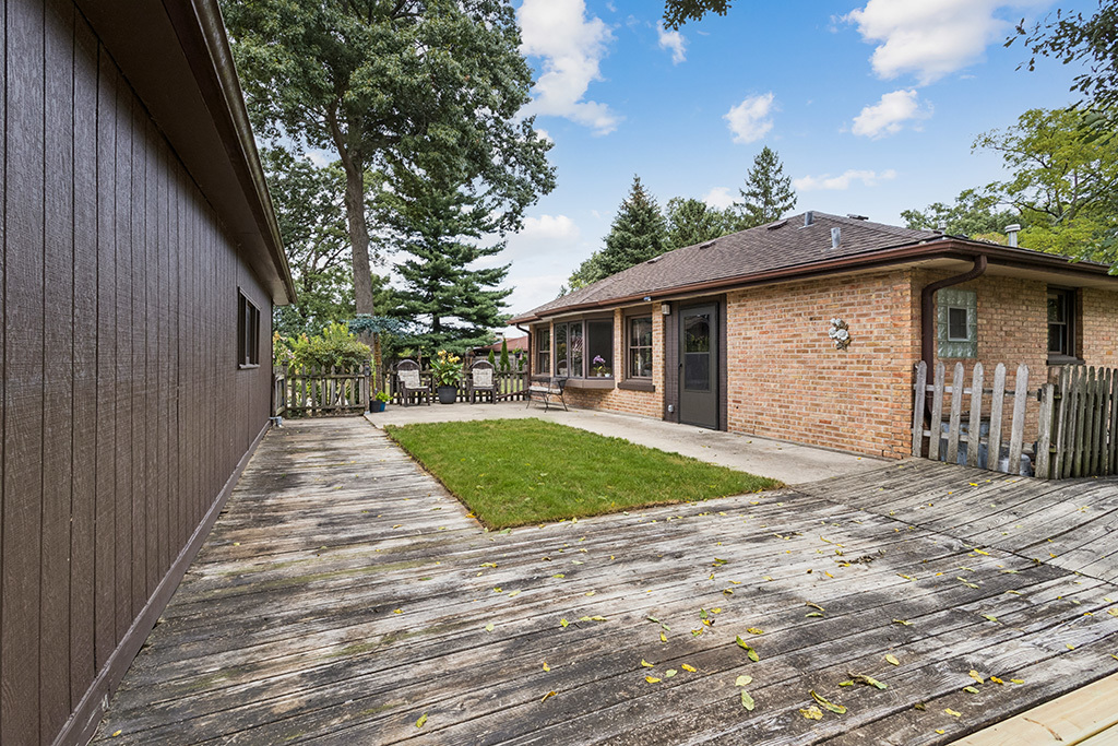 main property photo 27