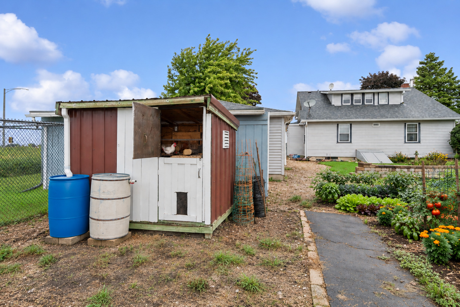 main property photo 16