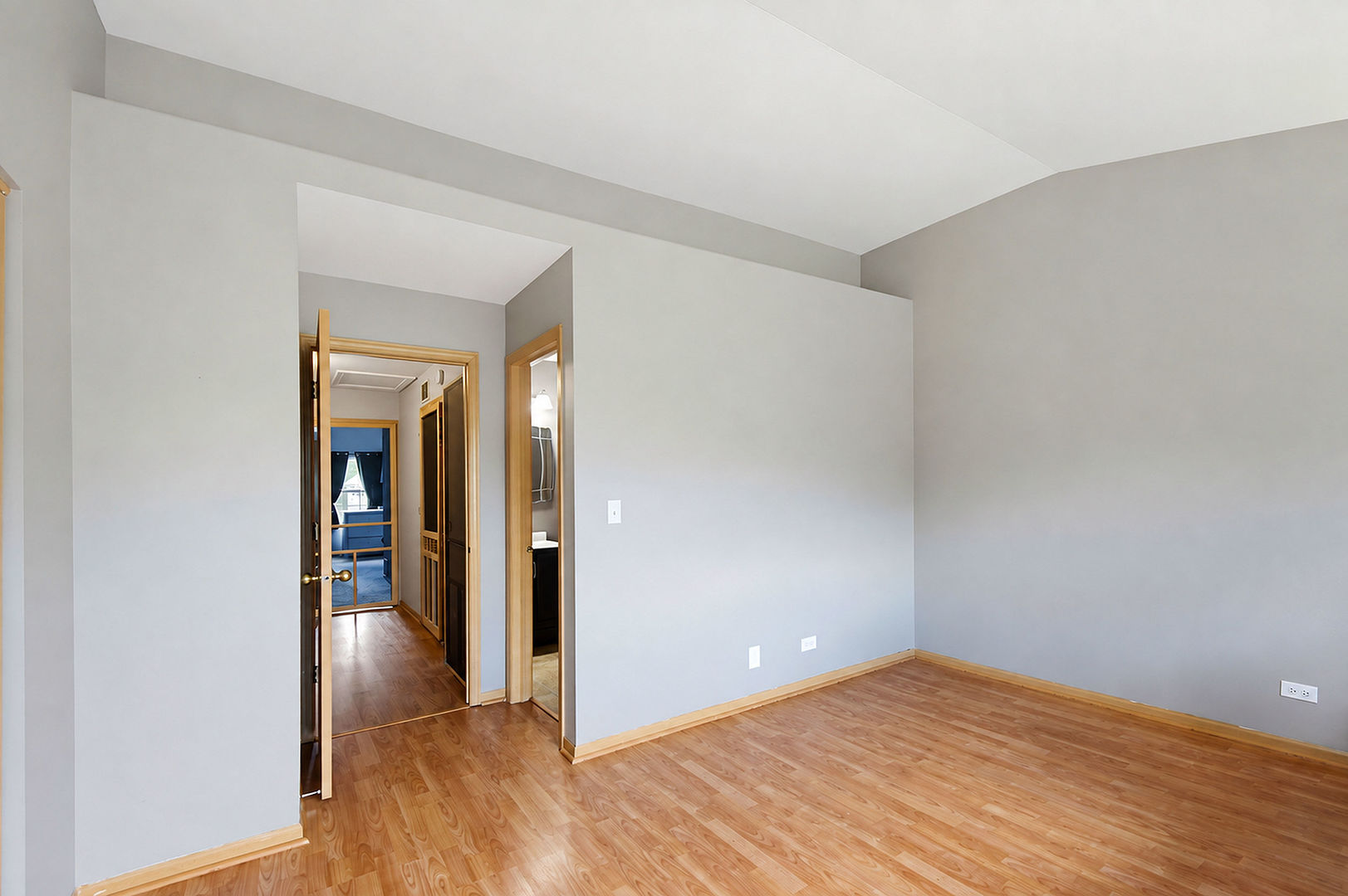 property viewer photo 15