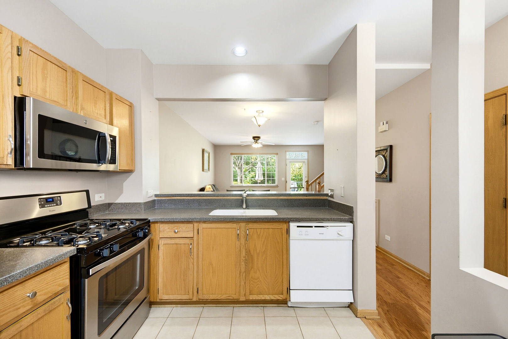property viewer photo 3