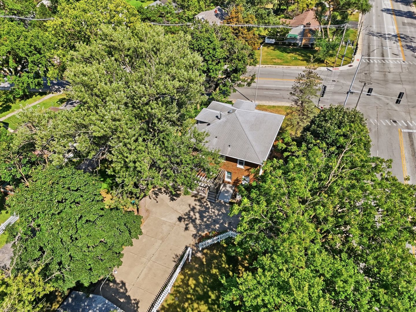 main property photo 33