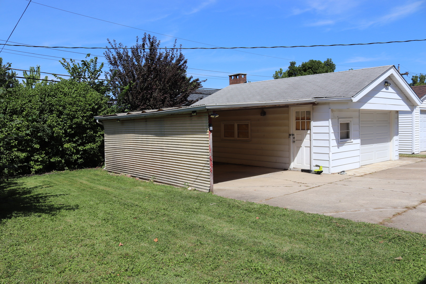 main property photo 12