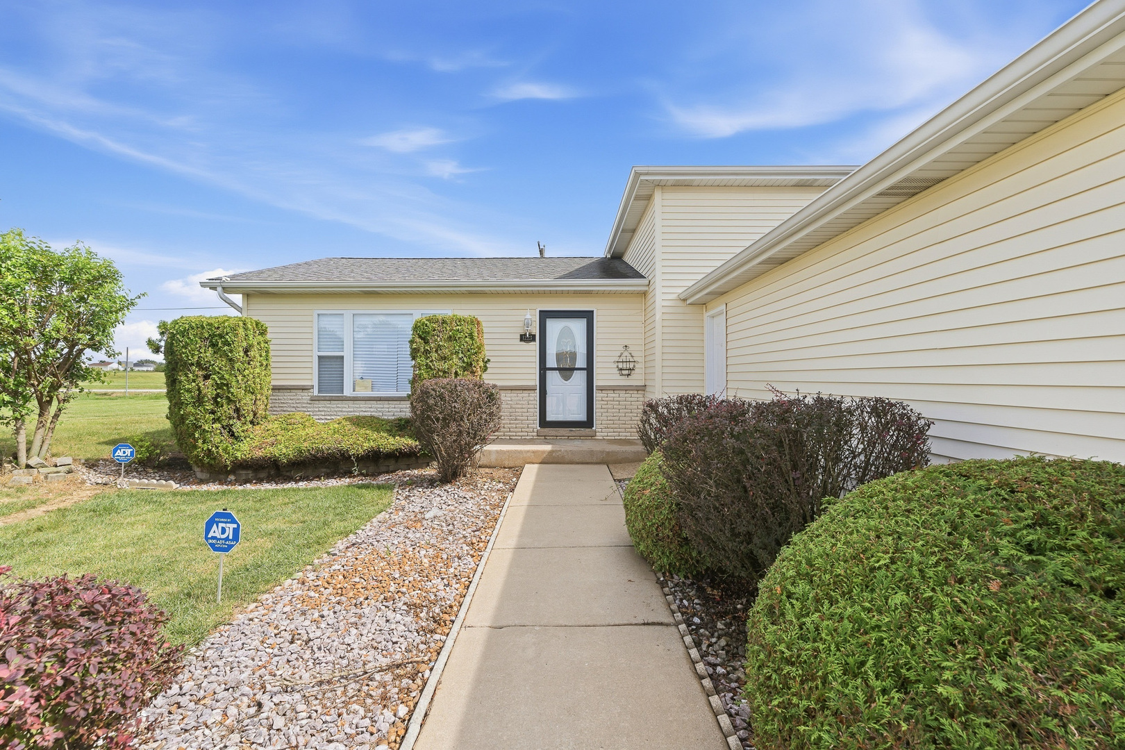 main property photo 44
