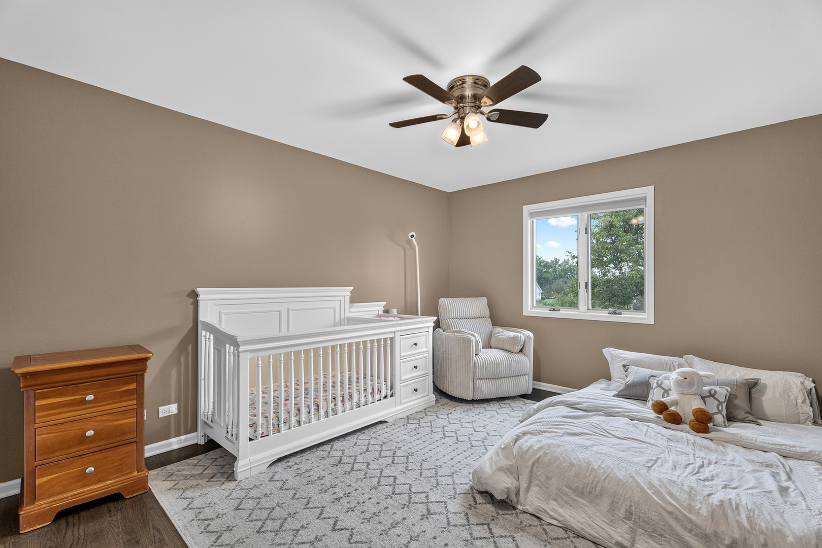 main property photo 32