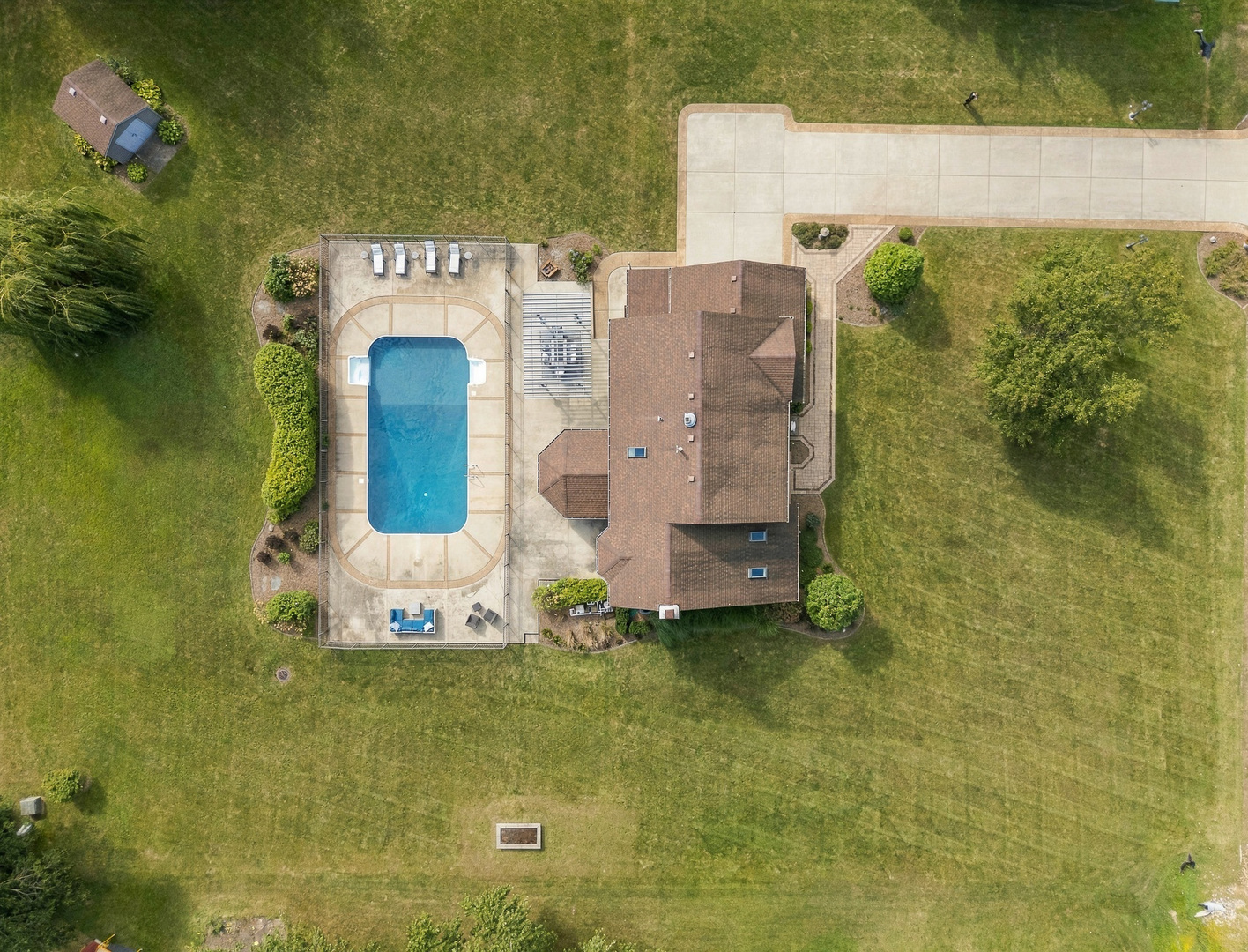 main property photo 70