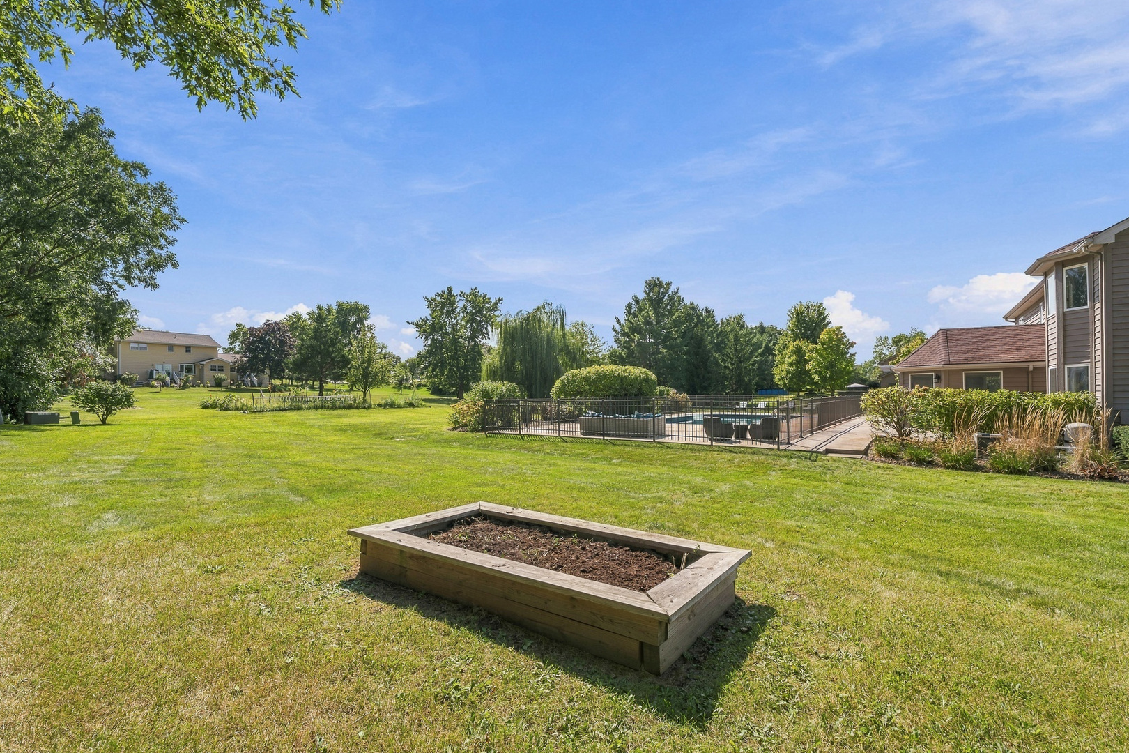 main property photo 79