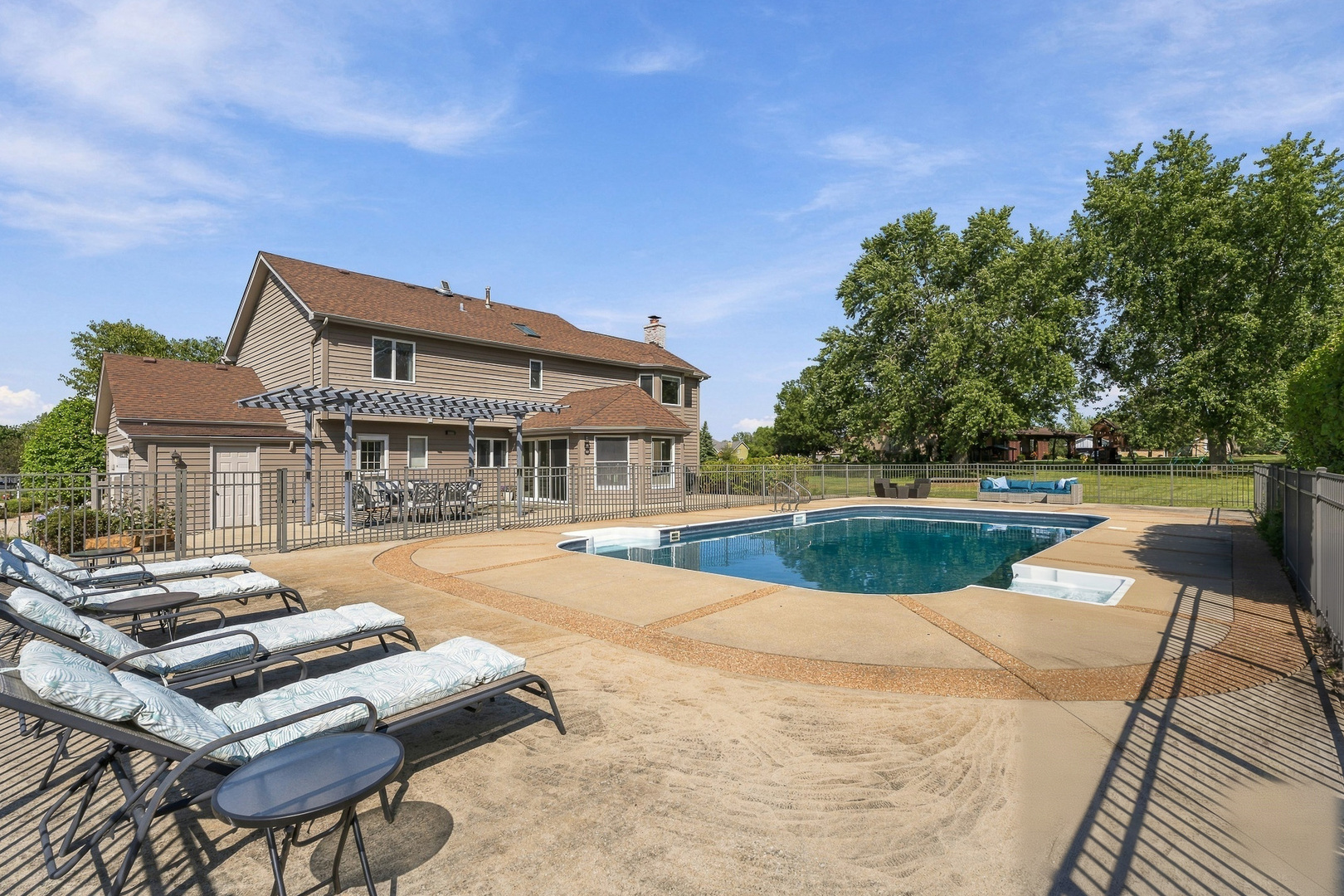 main property photo 83