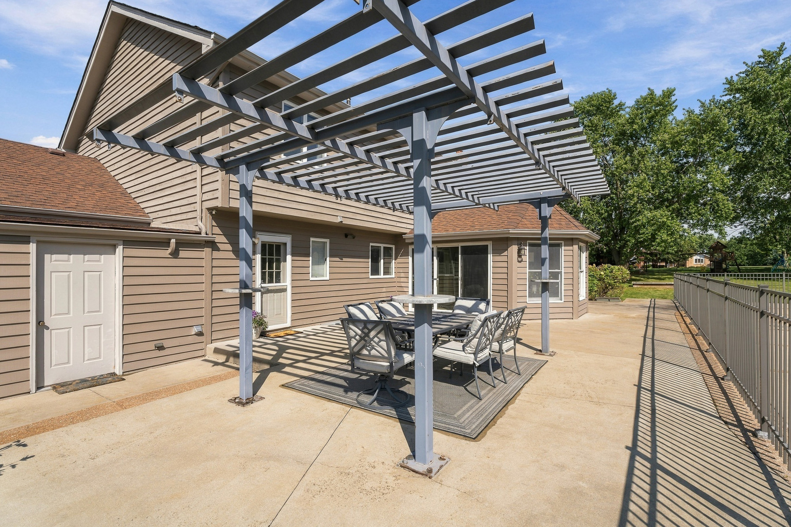 main property photo 94