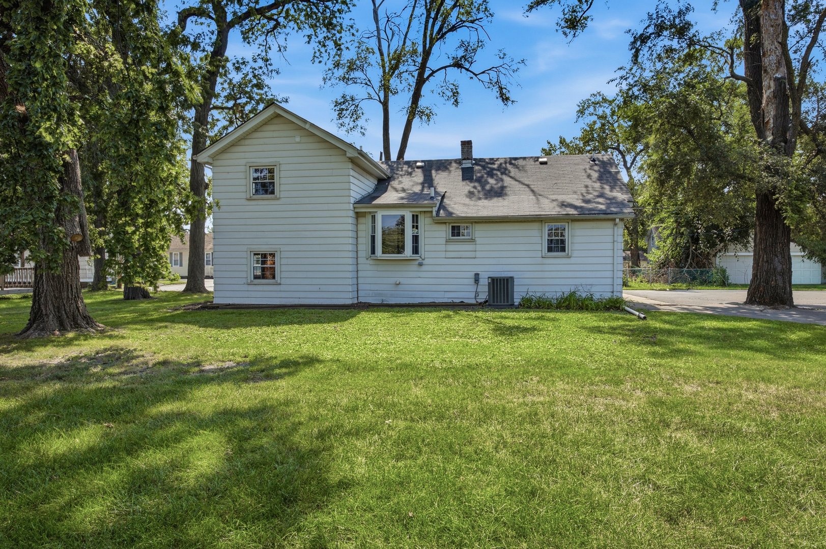 main property photo 19