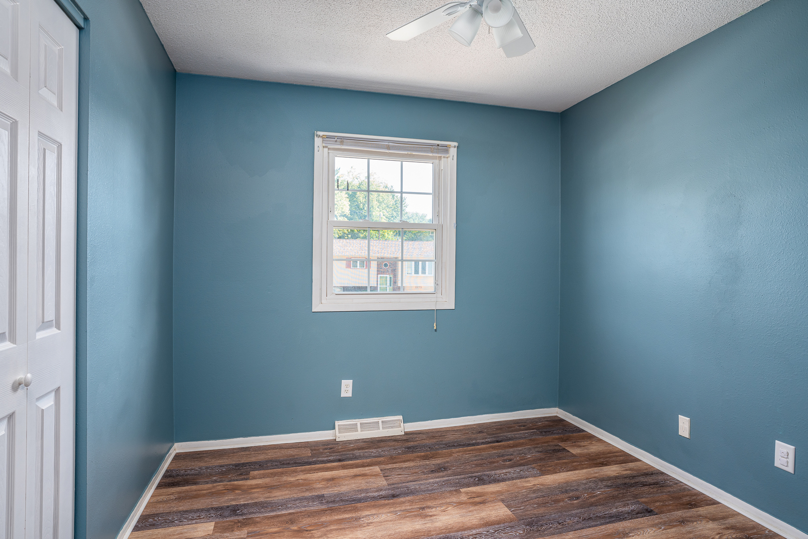 property viewer photo 14