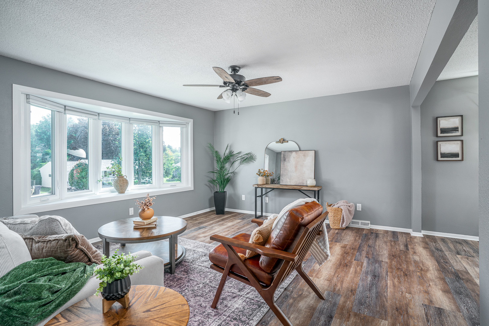 property viewer photo 2