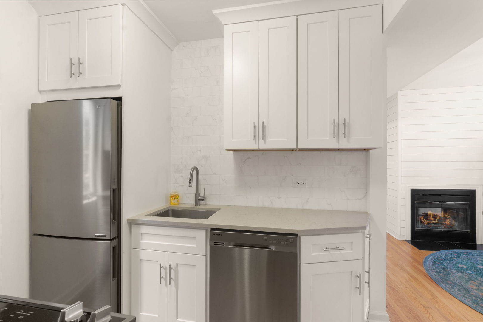 property viewer photo 7