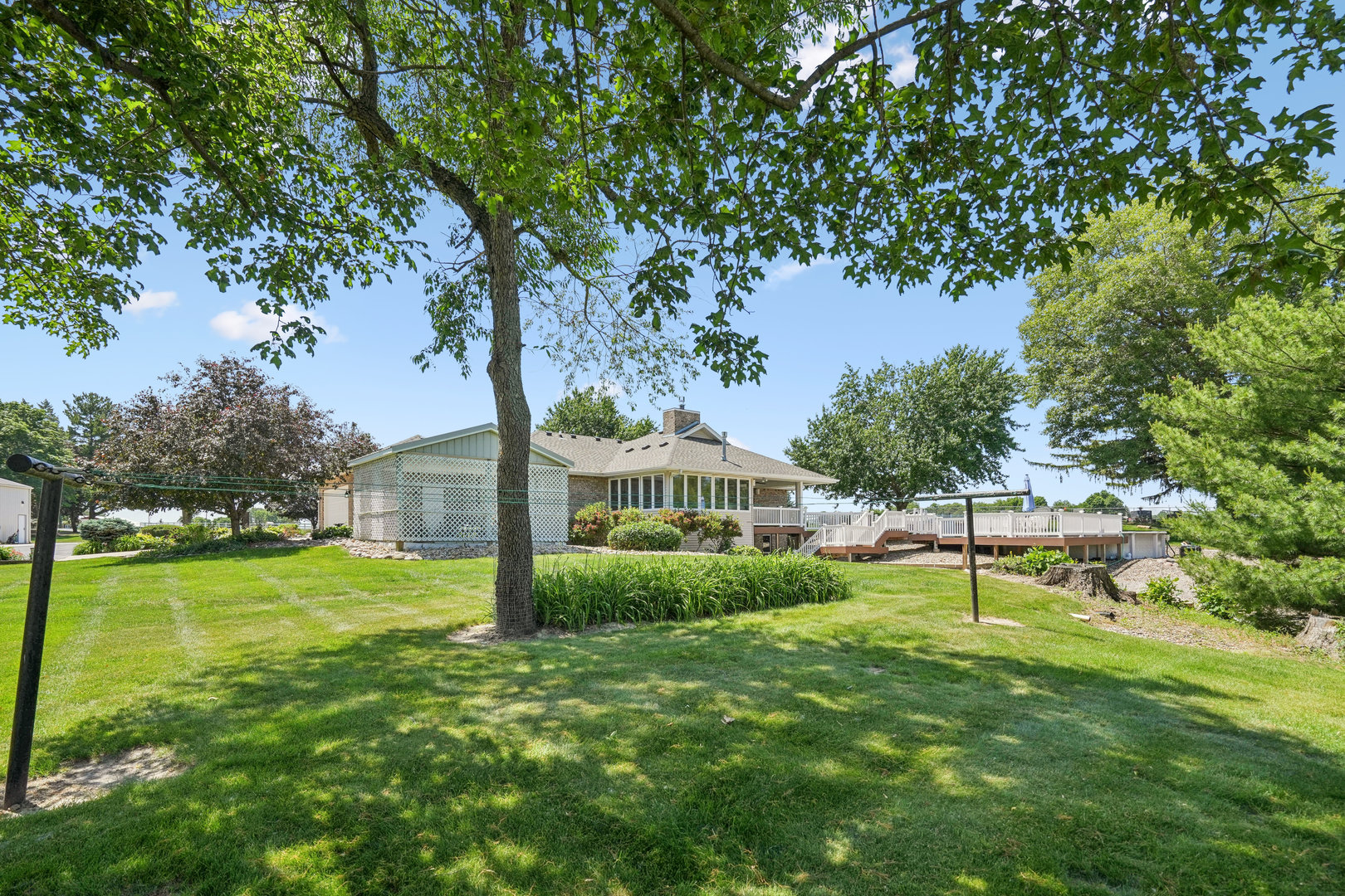 main property photo 34