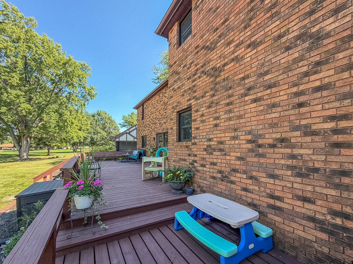 main property photo 78