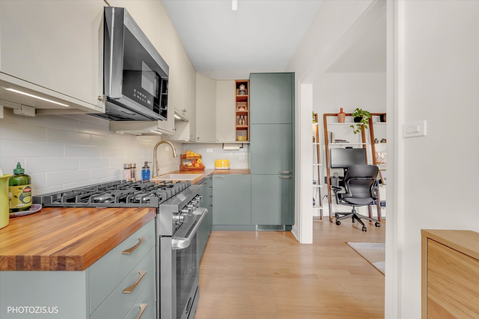 main property photo 20